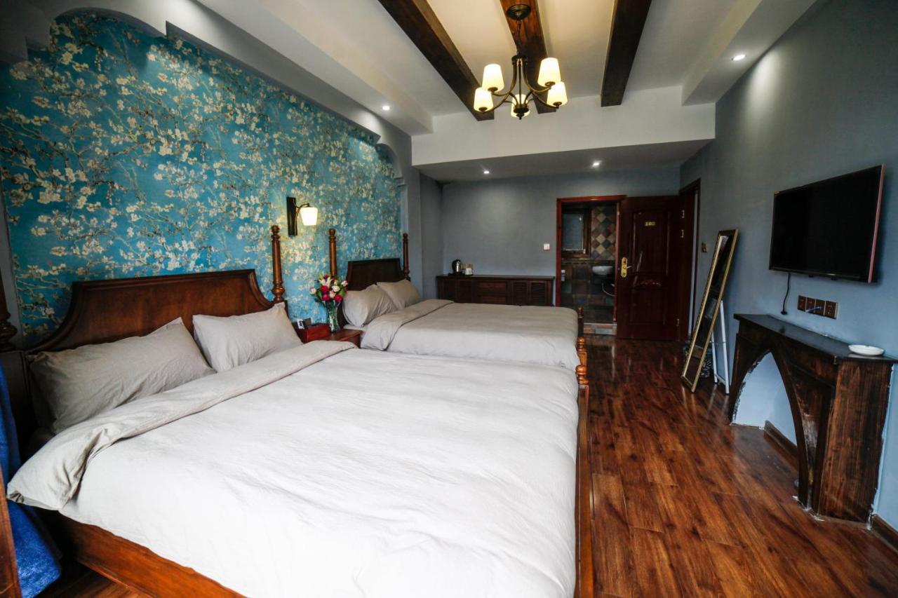 Flower Time Inn Fenghuang Exterior foto