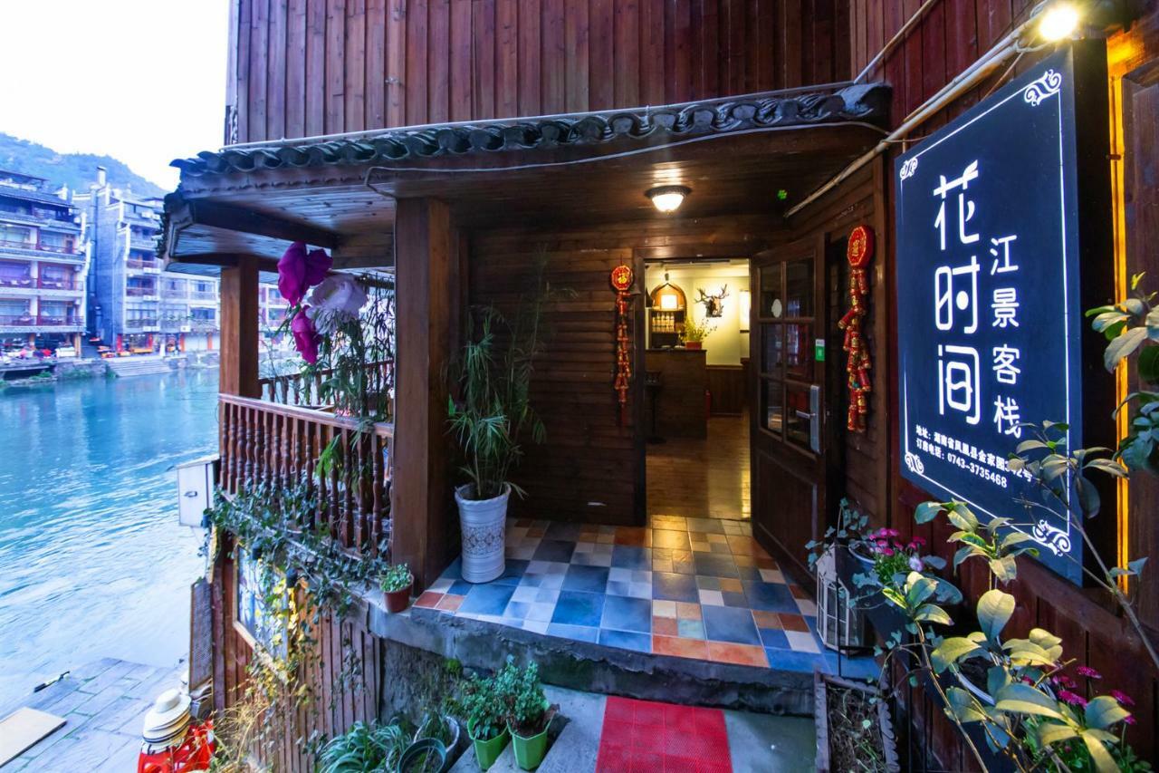 Flower Time Inn Fenghuang Exterior foto
